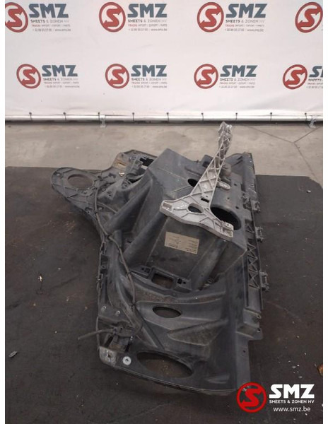 Mercedes-Benz Occ koplampdrager rechts Mercedes - Farol dianteira para Camião: foto 3 Mercedes-Benz Occ koplampdrager rechts Mercedes - Farol dianteira para Camião: foto 3