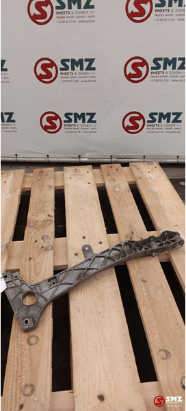 Mercedes-Benz Occ koplampsteunbeugel links Mercedes - Farol dianteira para Camião: foto 2 Mercedes-Benz Occ koplampsteunbeugel links Mercedes - Farol dianteira para Camião: foto 2