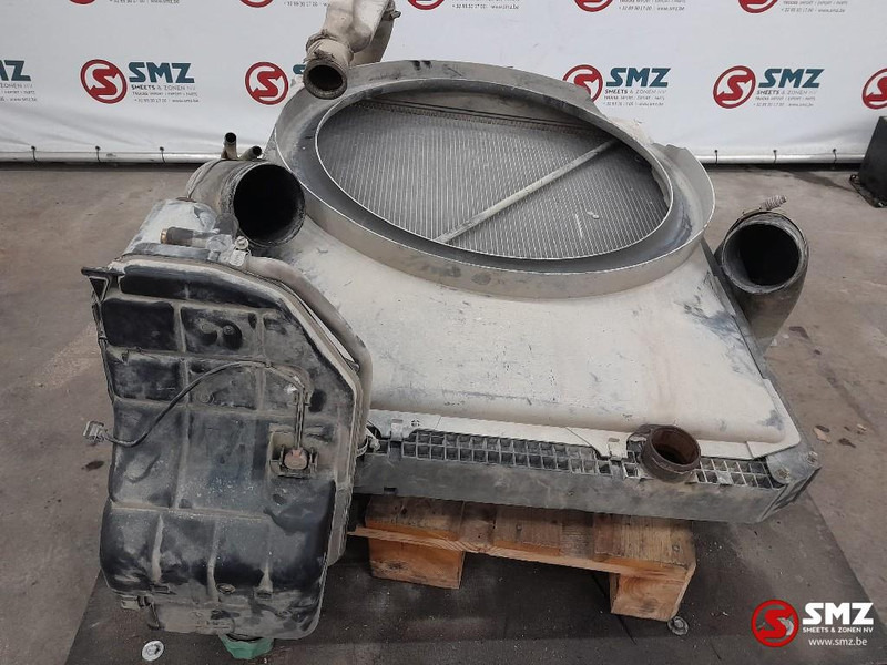 Mercedes-Benz Occ radiator + intercooler + koelvloeistofreservoi - Radiador para Camião: foto 4 Mercedes-Benz Occ radiator + intercooler + koelvloeistofreservoi - Radiador para Camião: foto 4
