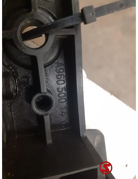 Mercedes-Benz Occ radiatorgrille Mercedes - Grade radiador para Camião: foto 2 Mercedes-Benz Occ radiatorgrille Mercedes - Grade radiador para Camião: foto 2