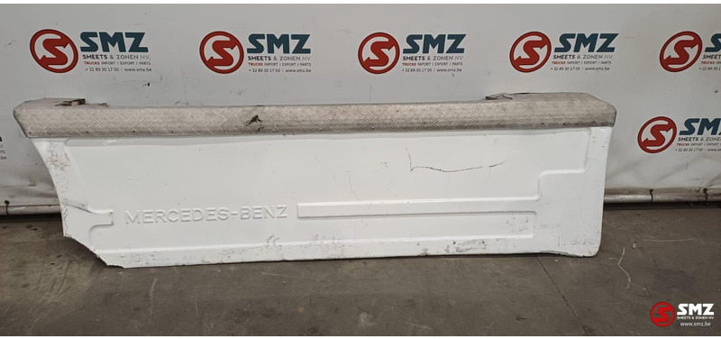 Mercedes-Benz Occ set sideskirts links + rechts Mercedes SK - Estrutura/ Châssis para Camião: foto 3 Mercedes-Benz Occ set sideskirts links + rechts Mercedes SK - Estrutura/ Châssis para Camião: foto 3