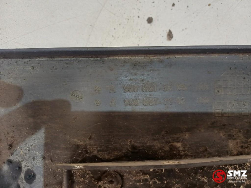 Mercedes-Benz Occ spatbord linksvooraan Mercedes - Carroceria e exterior para Camião: foto 5 Mercedes-Benz Occ spatbord linksvooraan Mercedes - Carroceria e exterior para Camião: foto 5