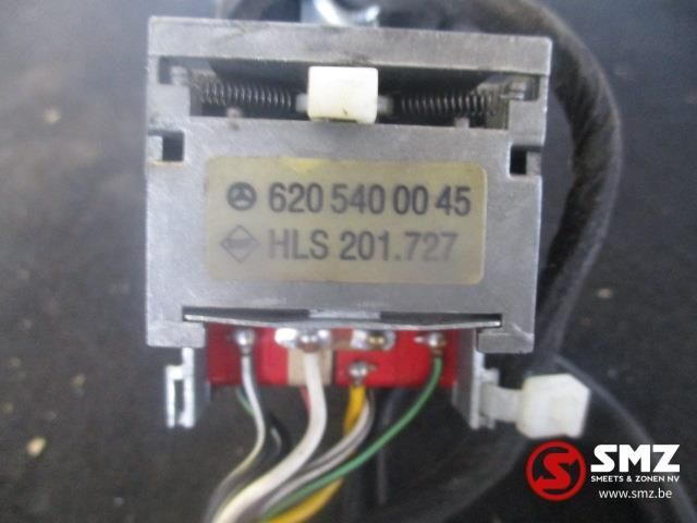 Mercedes-Benz Occ stuurschakelaar 620 540 00 45 mercedes sk - Comutador de coluna de direção para Camião: foto 4 Mercedes-Benz Occ stuurschakelaar 620 540 00 45 mercedes sk - Comutador de coluna de direção para Camião: foto 4