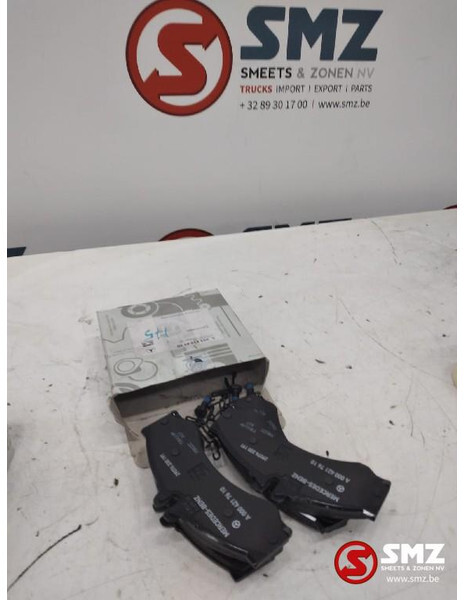 Mercedes-Benz Set remblokken mercedes sprinter w901-w905 a008420 - Pastilhas de freio para Camião: foto 1 Mercedes-Benz Set remblokken mercedes sprinter w901-w905 a008420 - Pastilhas de freio para Camião: foto 1