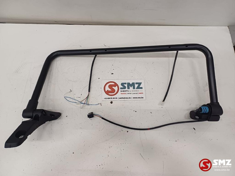 Mercedes-Benz Spiegelhouder rechts mercedes - Espelho retrovisor para Camião: foto 1 Mercedes-Benz Spiegelhouder rechts mercedes - Espelho retrovisor para Camião: foto 1