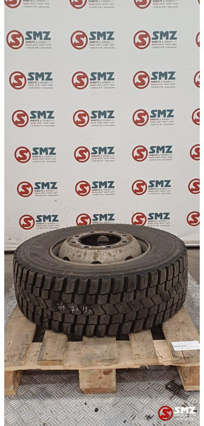 Michelin Occ vrachtwagenband 265/70R19.5 140/138L Michelin - Pneu para Camião: foto 1 Michelin Occ vrachtwagenband 265/70R19.5 140/138L Michelin - Pneu para Camião: foto 1