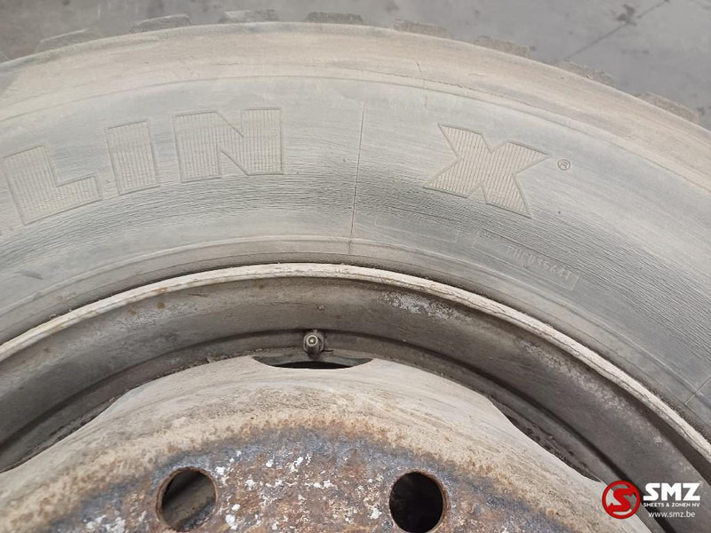 Michelin Occ vrachtwagenband 315/80R22.5 156/150 Michelin - Pneu para Camião: foto 4 Michelin Occ vrachtwagenband 315/80R22.5 156/150 Michelin - Pneu para Camião: foto 4