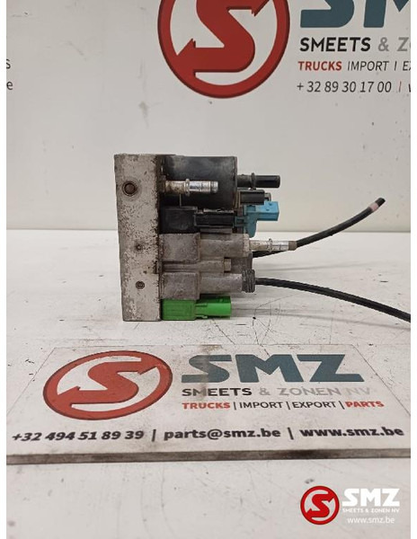 Renault Occ AdBluepomp Renault - Sistema de combustível para Camião: foto 2 Renault Occ AdBluepomp Renault - Sistema de combustível para Camião: foto 2