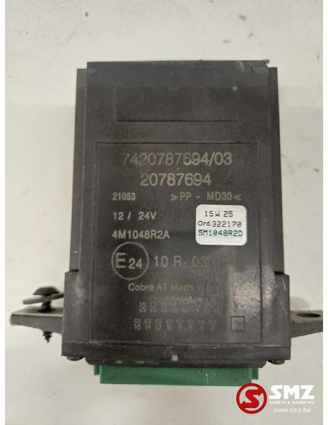 Renault Occ ECU centrale vergrendeling regeleenheid Renaul - Centralina electrónica para Camião: foto 5 Renault Occ ECU centrale vergrendeling regeleenheid Renaul - Centralina electrónica para Camião: foto 5