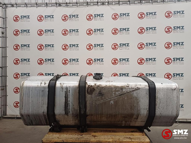 Renault Occ brandstoftank 735L Renault - Tanque de combustível para Camião: foto 1 Renault Occ brandstoftank 735L Renault - Tanque de combustível para Camião: foto 1