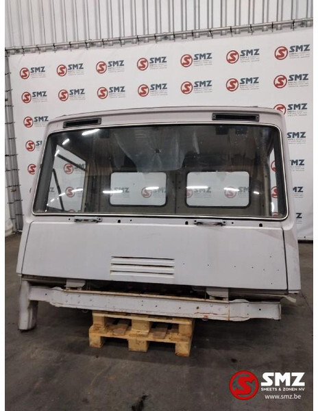 Renault Occ cabine compleet Renault R - Cabine e interior para Camião: foto 1 Renault Occ cabine compleet Renault R - Cabine e interior para Camião: foto 1