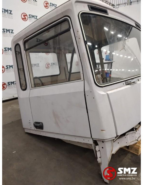 Renault Occ cabine compleet Renault R - Cabine e interior para Camião: foto 2 Renault Occ cabine compleet Renault R - Cabine e interior para Camião: foto 2