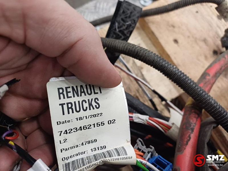 Renault Occ lot kabelbomen chassis + cabine Renault - Cables/ Wire harness para Camião: foto 5 Renault Occ lot kabelbomen chassis + cabine Renault - Cables/ Wire harness para Camião: foto 5