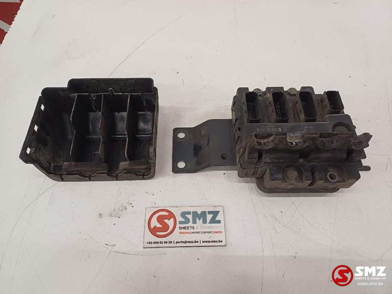 Scania Occ ECU ELC4 regeleenheid Scania - Centralina electrónica para Camião: foto 2 Scania Occ ECU ELC4 regeleenheid Scania - Centralina electrónica para Camião: foto 2