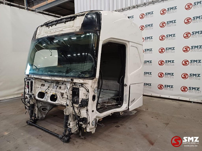 Volvo Occ Cabine Volvo FH4 met schade - Cabine e interior para Camião: foto 2 Volvo Occ Cabine Volvo FH4 met schade - Cabine e interior para Camião: foto 2