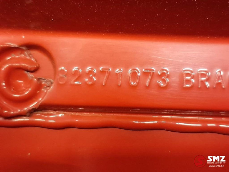 Volvo Occ cabinespoiler links Volvo - Aerodinâmica/ Aerofólio para Camião: foto 5 Volvo Occ cabinespoiler links Volvo - Aerodinâmica/ Aerofólio para Camião: foto 5