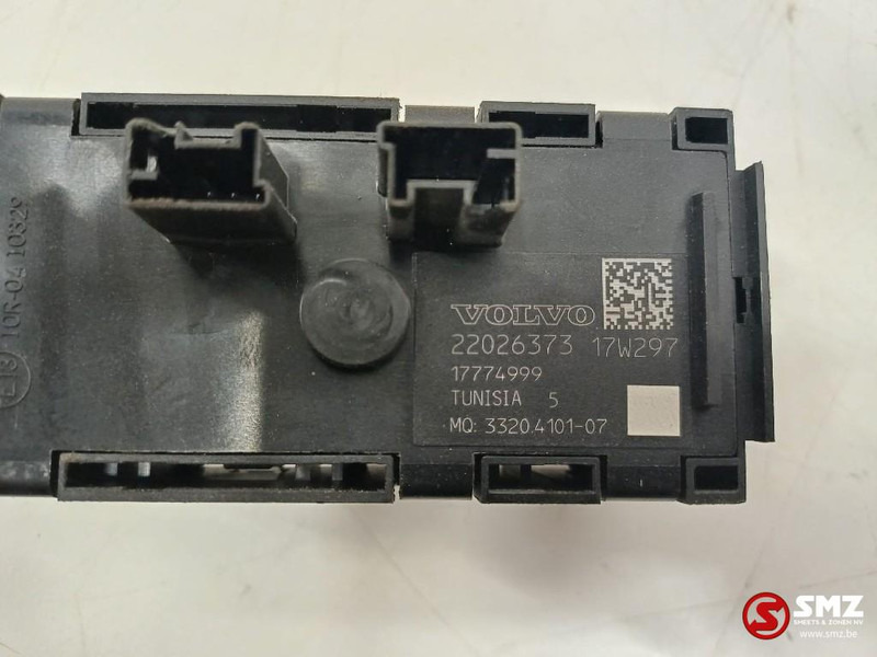 Volvo Occ set van 3 dashbordpanelen Volvo - Sistema elétrico para Camião: foto 4 Volvo Occ set van 3 dashbordpanelen Volvo - Sistema elétrico para Camião: foto 4