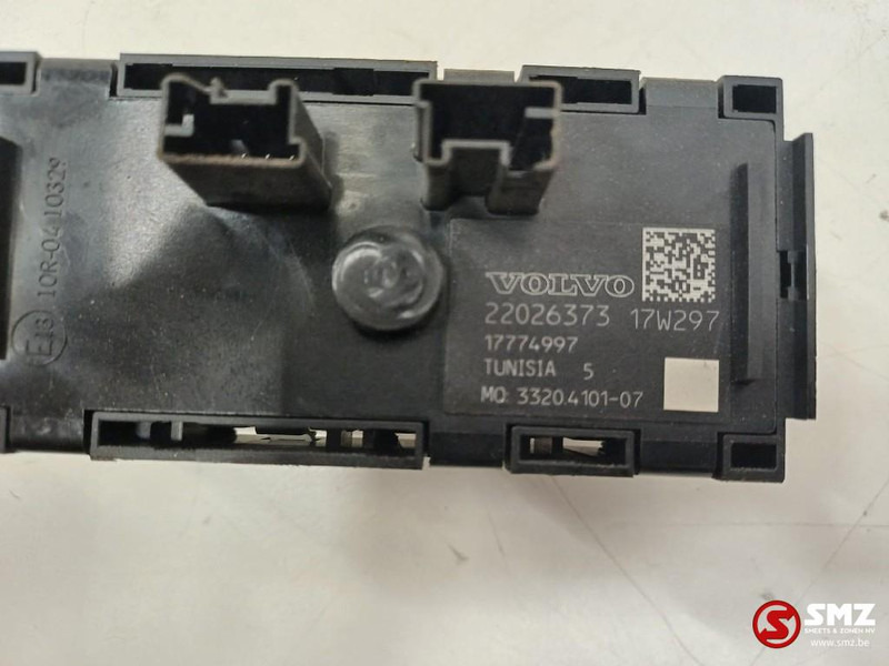 Volvo Occ set van 3 dashbordpanelen Volvo - Sistema elétrico para Camião: foto 5 Volvo Occ set van 3 dashbordpanelen Volvo - Sistema elétrico para Camião: foto 5