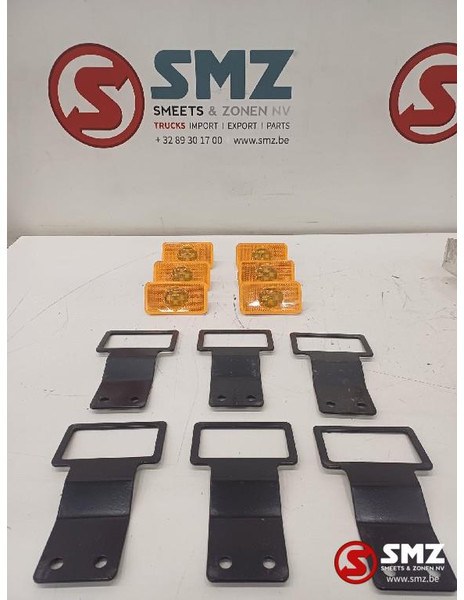 Volvo Occ set van 6 LED zijmarkeringslichten + bevestigi - Iluminação para Camião: foto 1 Volvo Occ set van 6 LED zijmarkeringslichten + bevestigi - Iluminação para Camião: foto 1