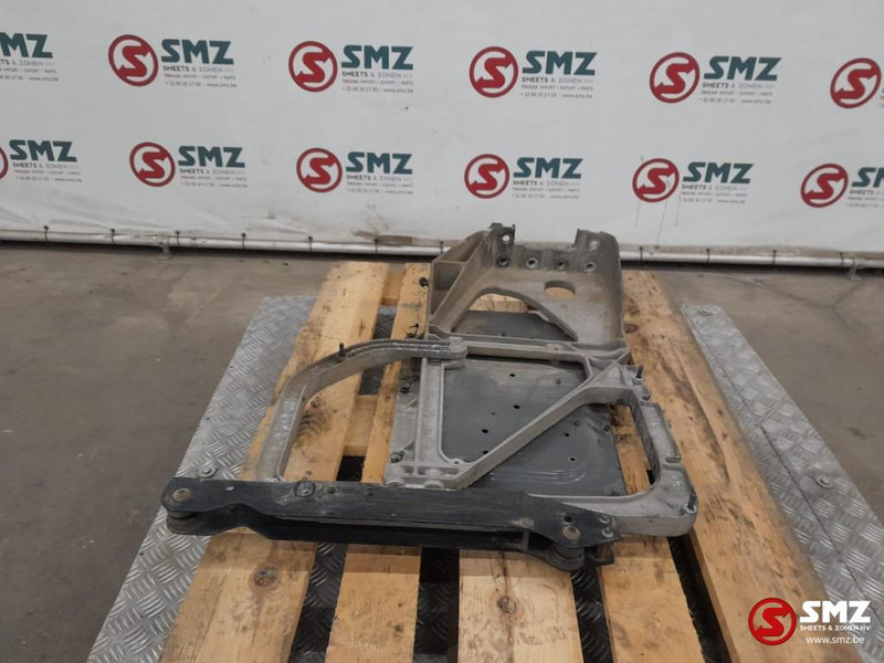 Volvo Occ spatbordsteun links Volvo - Estrutura/ Châssis para Camião: foto 4 Volvo Occ spatbordsteun links Volvo - Estrutura/ Châssis para Camião: foto 4