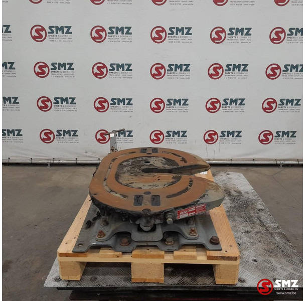 Jost Occ koppelschotel JSK40 + montageplaat Jost - Quinta-roda para Camião: foto 1 Jost Occ koppelschotel JSK40 + montageplaat Jost - Quinta-roda para Camião: foto 1