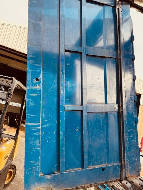 Krone Krone achterdeuren - Carroceria e exterior para Camião: foto 2 Krone Krone achterdeuren - Carroceria e exterior para Camião: foto 2