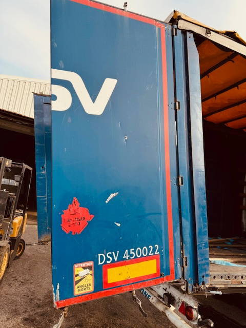 Krone Krone achterdeuren - Carroceria e exterior para Camião: foto 4 Krone Krone achterdeuren - Carroceria e exterior para Camião: foto 4