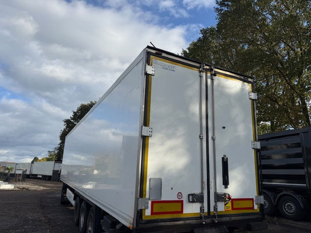 Krone Laadklep APK - Semi-reboque furgão: foto 2 Krone Laadklep APK - Semi-reboque furgão: foto 2