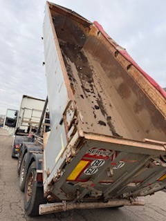 Schmitz Cargobull Stalen kipper 24 cub - Semi-reboque basculante: foto 2 Schmitz Cargobull Stalen kipper 24 cub - Semi-reboque basculante: foto 2