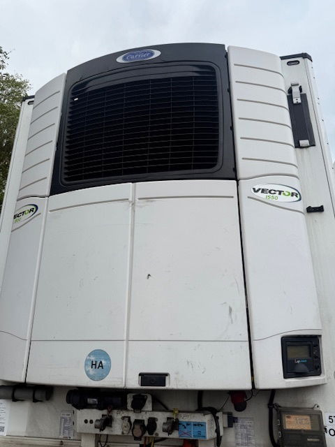 Semi-reboque frigorífico Schmitz Cargobull Vector 1550 liftas: foto 7 Semi-reboque frigorífico Schmitz Cargobull Vector 1550 liftas: foto 7