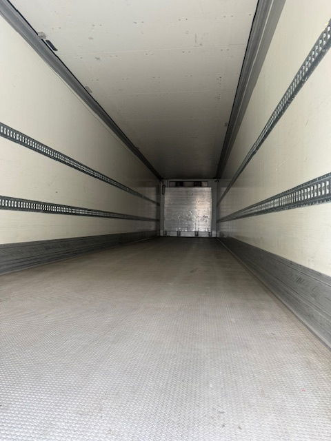 Semi-reboque frigorífico Schmitz Cargobull Vector 1550 liftas: foto 6 Semi-reboque frigorífico Schmitz Cargobull Vector 1550 liftas: foto 6