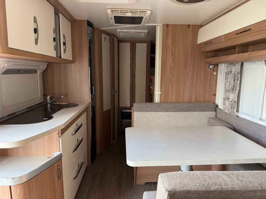 Caravana Hobby 545 KMF DE LUXE 2021: foto 7