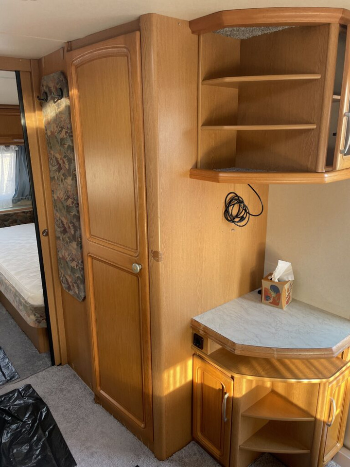 Locação financeira de  Hobby 560 UL Prestige 1998 Hobby 560 UL Prestige 1998: foto 10