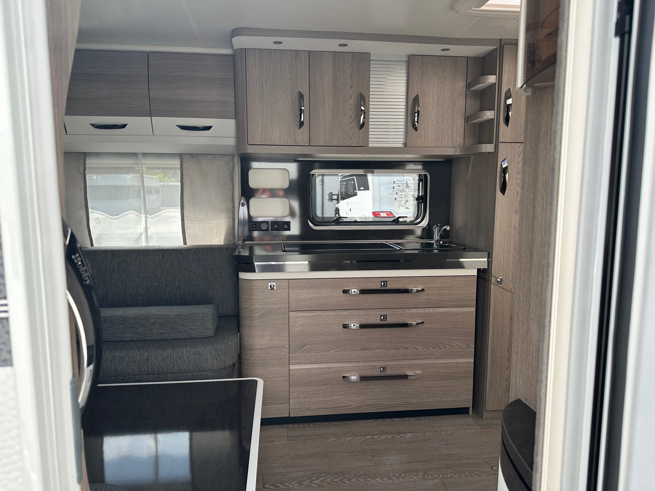 Caravana novo Hobby 560 UL Prestige 2023: foto 6