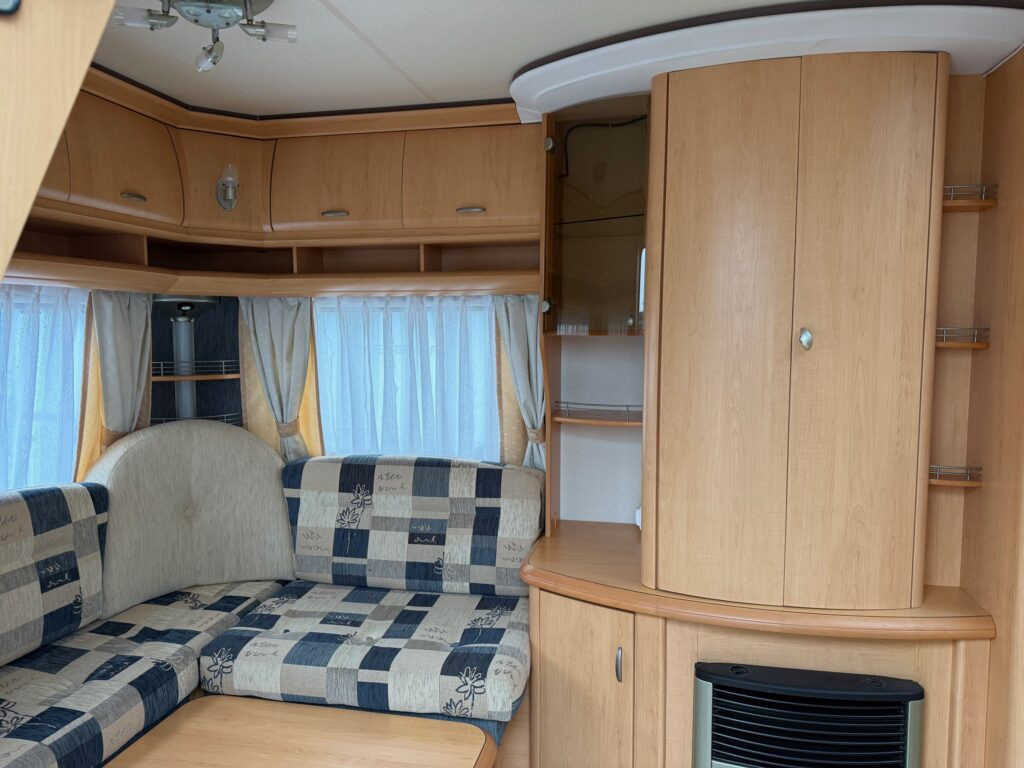 Hobby De Luxe 540 UL 2007 - Caravana: foto 5 Hobby De Luxe 540 UL 2007 - Caravana: foto 5