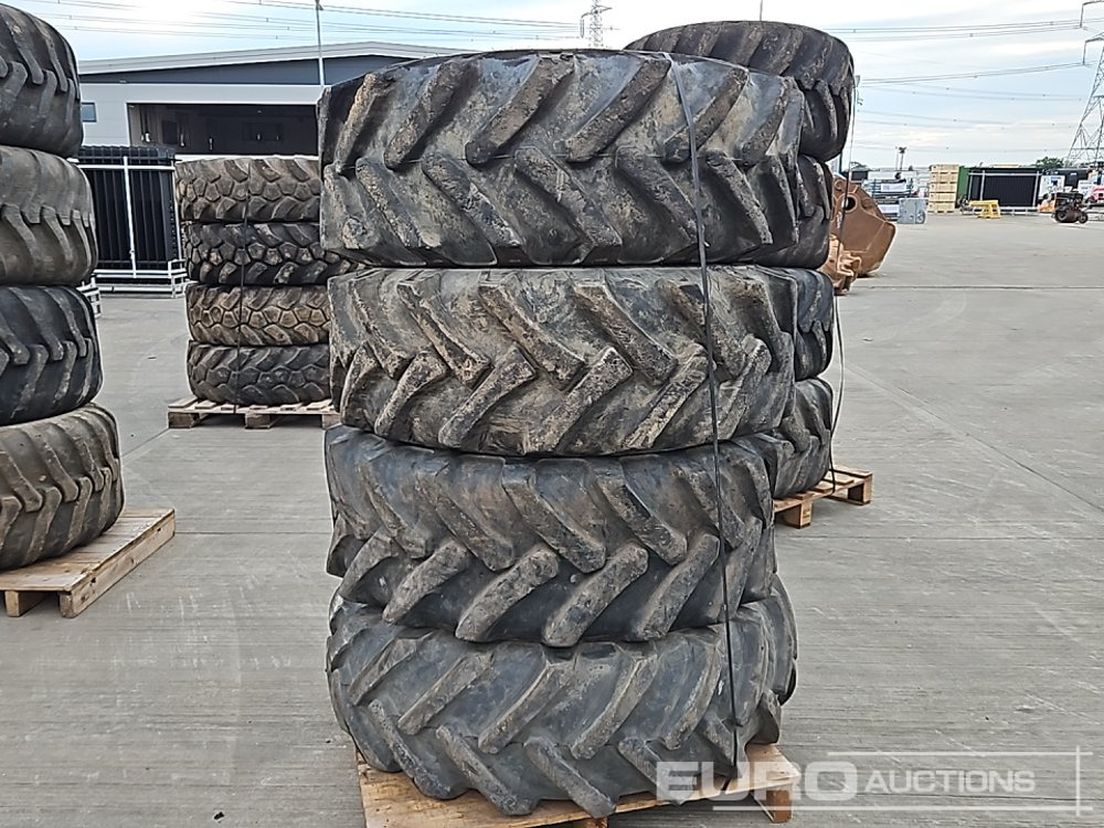 15.5/80-24 Tyre (4 of) - Pneu: foto 2 15.5/80-24 Tyre (4 of) - Pneu: foto 2
