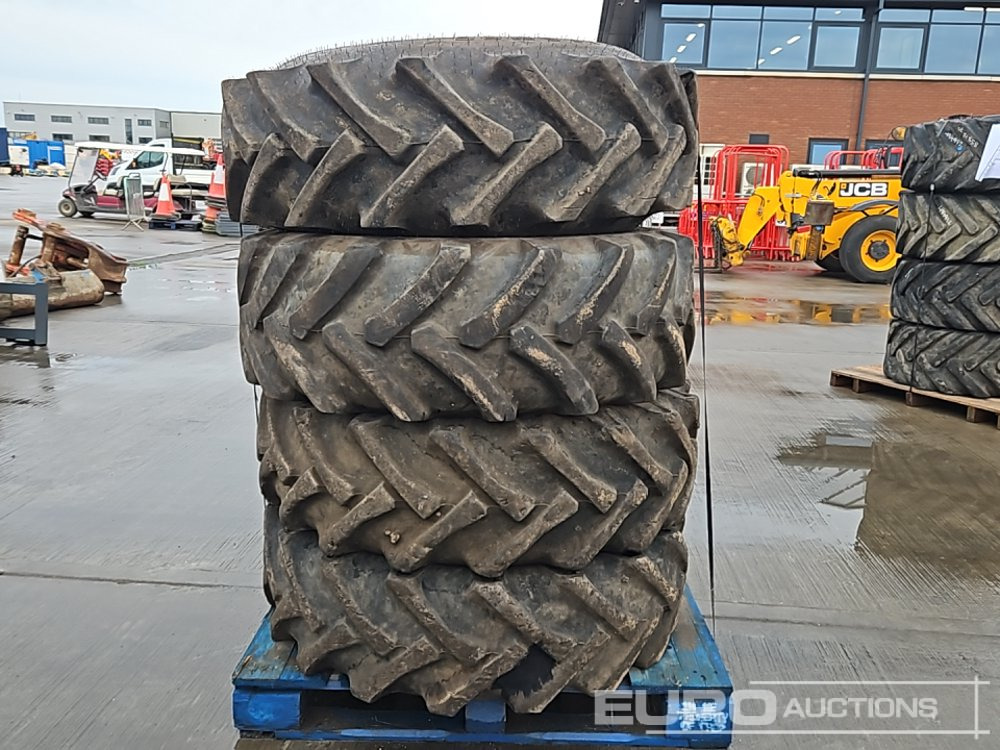 15.5/80-24 Tyre (4 of) - Pneu: foto 2 15.5/80-24 Tyre (4 of) - Pneu: foto 2