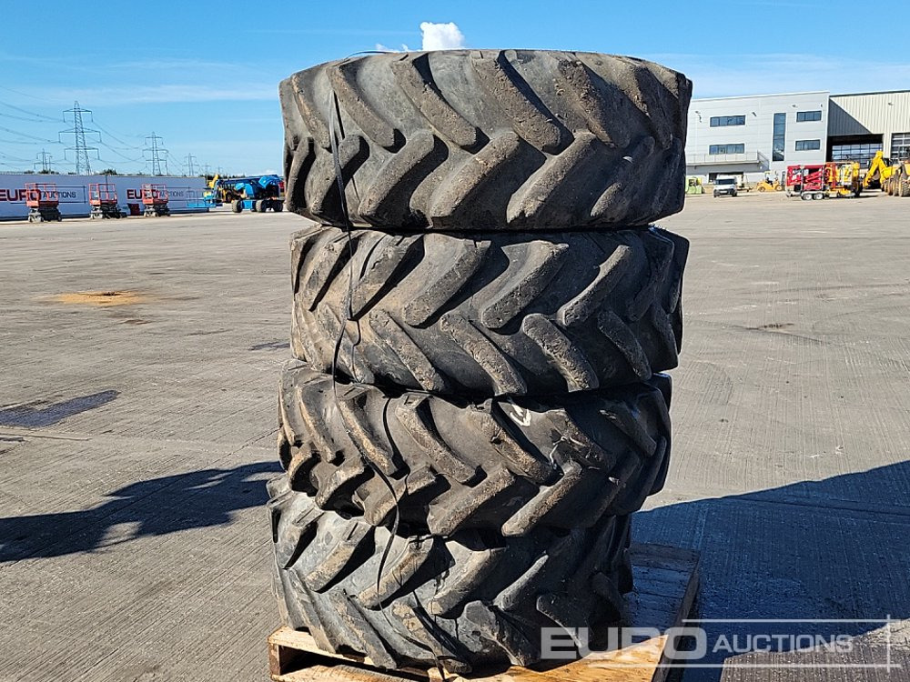 15.5/80-24 Tyre (4 of) - Pneu: foto 2 15.5/80-24 Tyre (4 of) - Pneu: foto 2