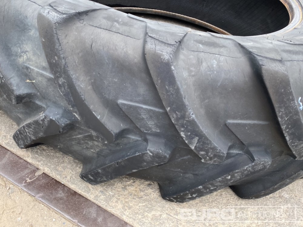 18.4 R38 Michelin Tyres (2 of) & 14.9 R28 Michelin Tyres (2 of) - Pneu: foto 5 18.4 R38 Michelin Tyres (2 of) & 14.9 R28 Michelin Tyres (2 of) - Pneu: foto 5