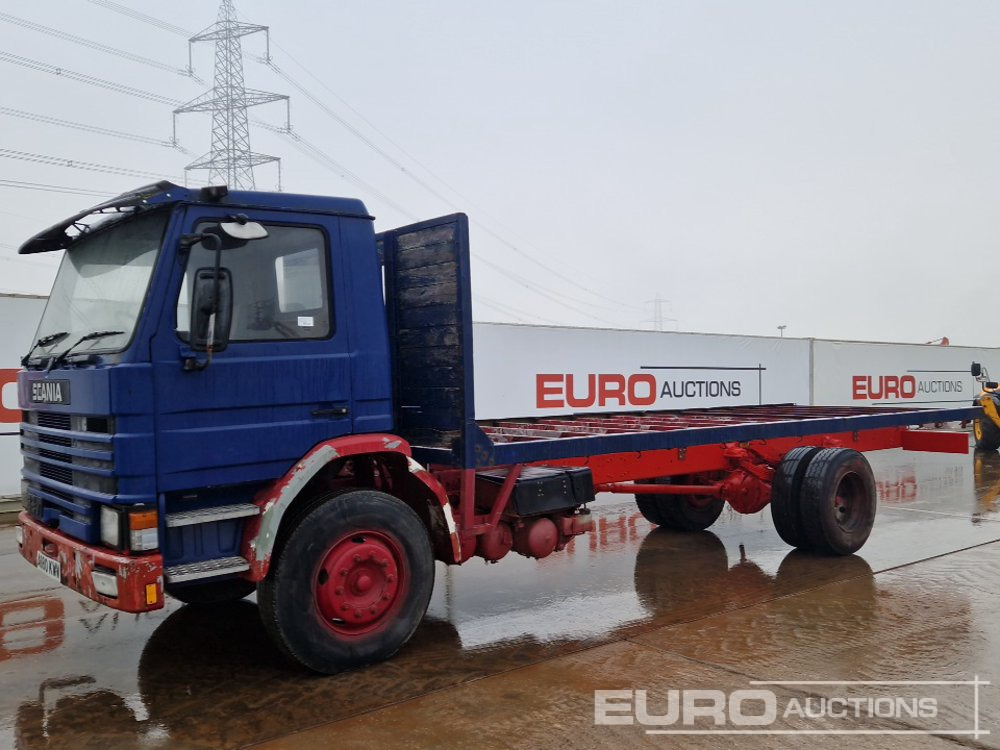 1983 Scania 82M - Camião de caixa aberta/ Plataforma: foto 1 1983 Scania 82M - Camião de caixa aberta/ Plataforma: foto 1