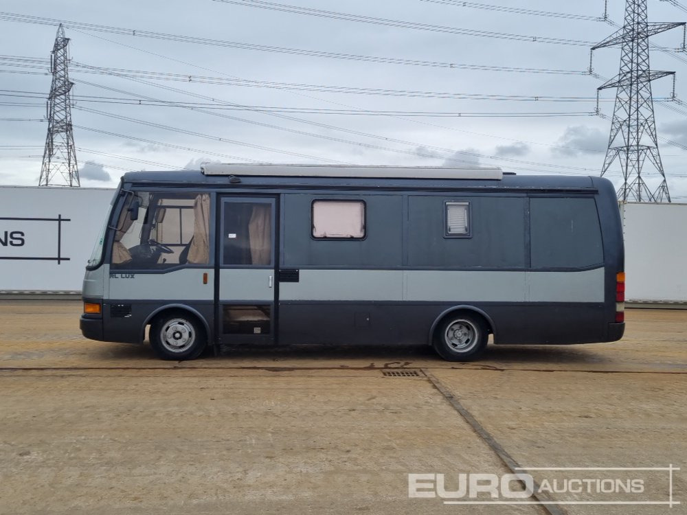 1993 Caetano 4x2 5 Berth Motorhome, Sink, Fridge Freezer, Oven & Hob, Wash Room, Diesel Heater, Solar Panels, Awning, Manual Gearbox - Campervan: foto 2 1993 Caetano 4x2 5 Berth Motorhome, Sink, Fridge Freezer, Oven & Hob, Wash Room, Diesel Heater, Solar Panels, Awning, Manual Gearbox - Campervan: foto 2