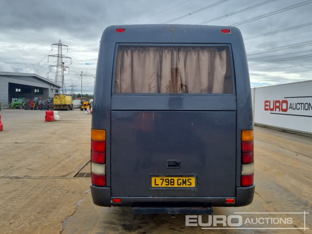 1993 Caetano 4x2 5 Berth Motorhome, Sink, Fridge Freezer, Oven & Hob, Wash Room, Diesel Heater, Solar Panels, Awning, Manual Gearbox - Campervan: foto 4 1993 Caetano 4x2 5 Berth Motorhome, Sink, Fridge Freezer, Oven & Hob, Wash Room, Diesel Heater, Solar Panels, Awning, Manual Gearbox - Campervan: foto 4