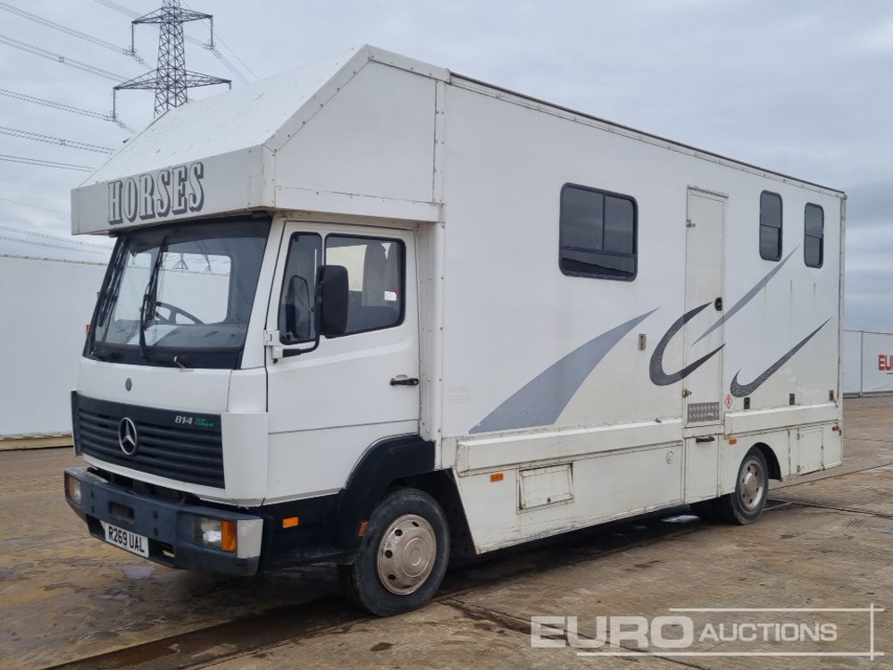 1998 Mercedes 814 - Camião de transporte de cavalos: foto 1 1998 Mercedes 814 - Camião de transporte de cavalos: foto 1