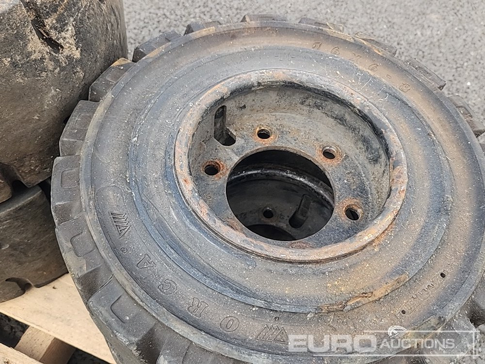 200/50-10 & 16x6-8 Solid Wheels to suit Forklift (4 of) - Pneu: foto 5 200/50-10 & 16x6-8 Solid Wheels to suit Forklift (4 of) - Pneu: foto 5