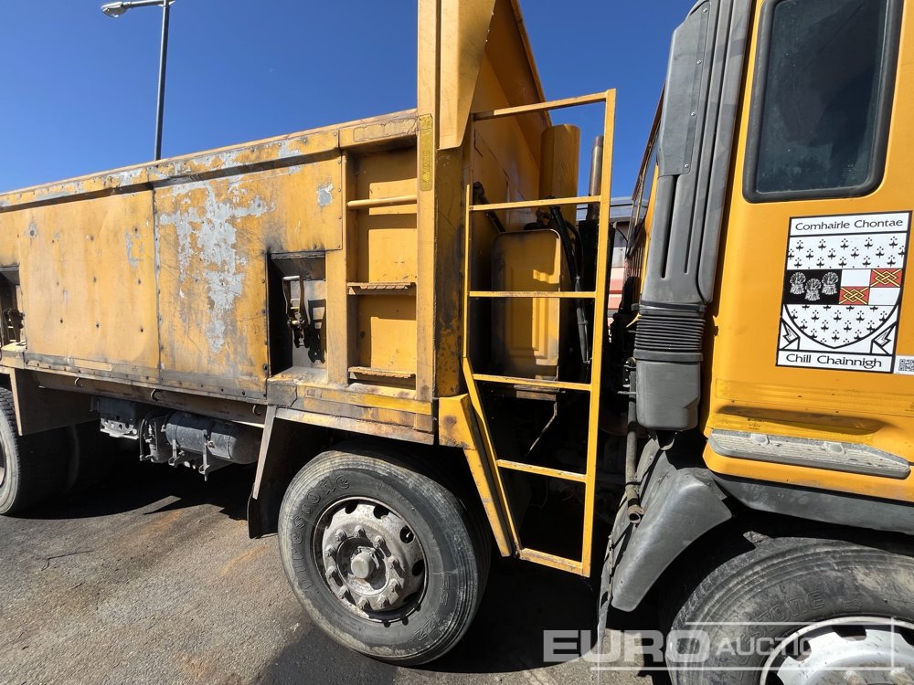 2003 Hino 700 - Camião basculante: foto 5 2003 Hino 700 - Camião basculante: foto 5