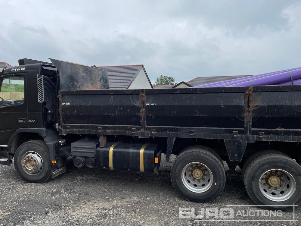 2003 Volvo FM9 300 - Camião basculante: foto 1 2003 Volvo FM9 300 - Camião basculante: foto 1