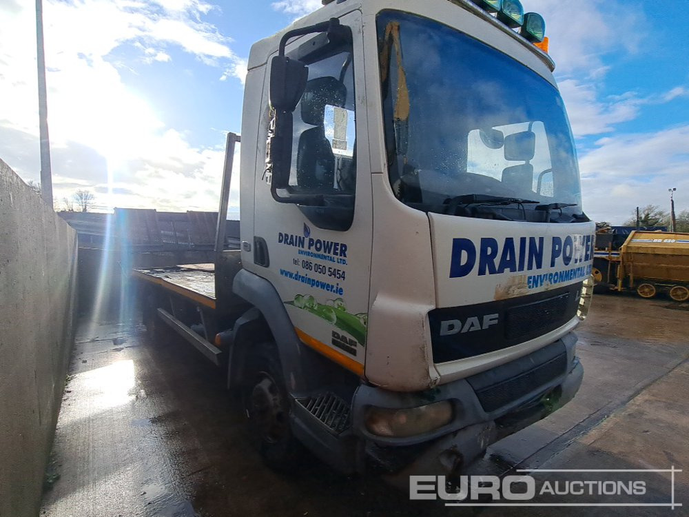2004 DAF 45.150 - Camião transporte de veículos: foto 5 2004 DAF 45.150 - Camião transporte de veículos: foto 5