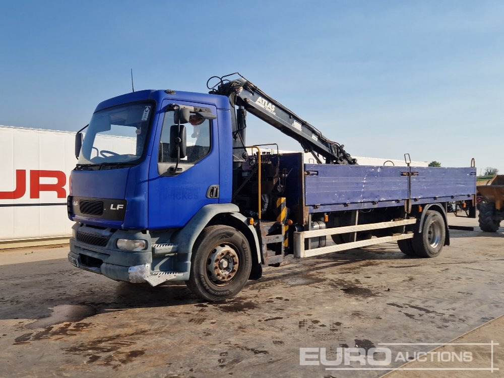 2004 DAF LF55 220 - Camião de caixa aberta/ Plataforma: foto 1 2004 DAF LF55 220 - Camião de caixa aberta/ Plataforma: foto 1