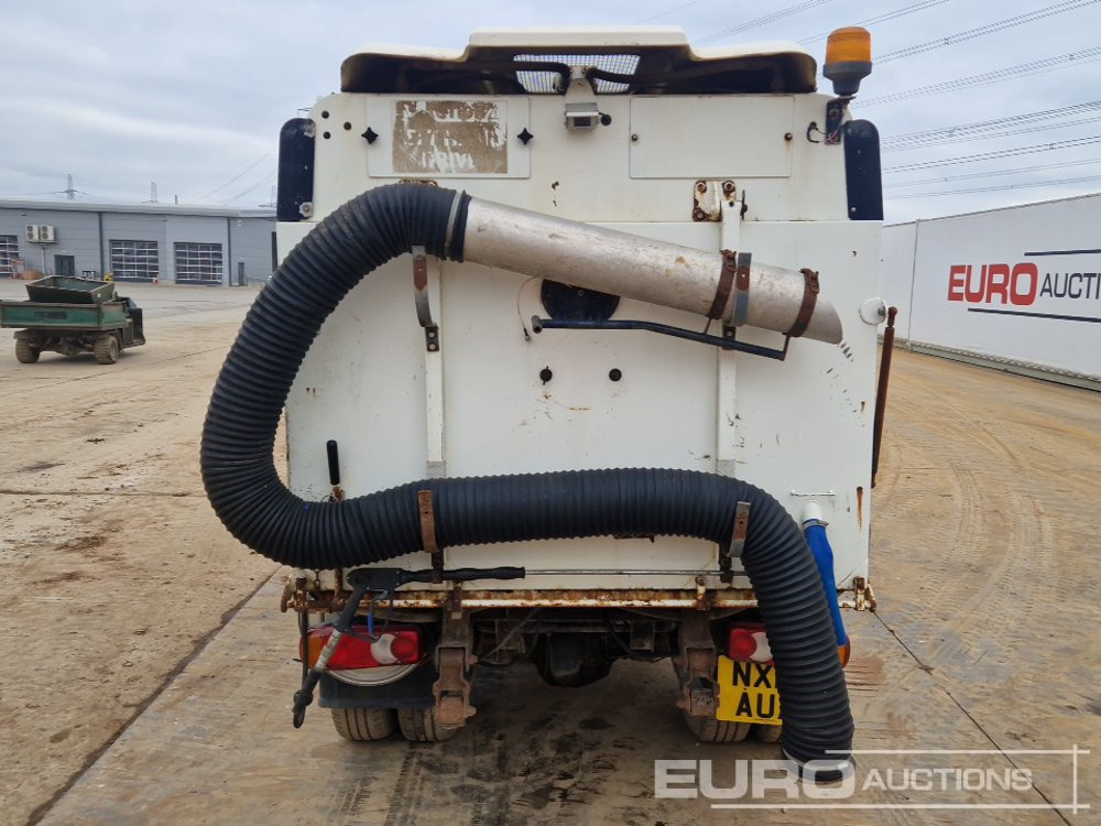 2010 Scarab 4x2 Road Sweeper, Reverse Camera, A/C, Automatic Gearbox - Varredora urbana: foto 4 2010 Scarab 4x2 Road Sweeper, Reverse Camera, A/C, Automatic Gearbox - Varredora urbana: foto 4