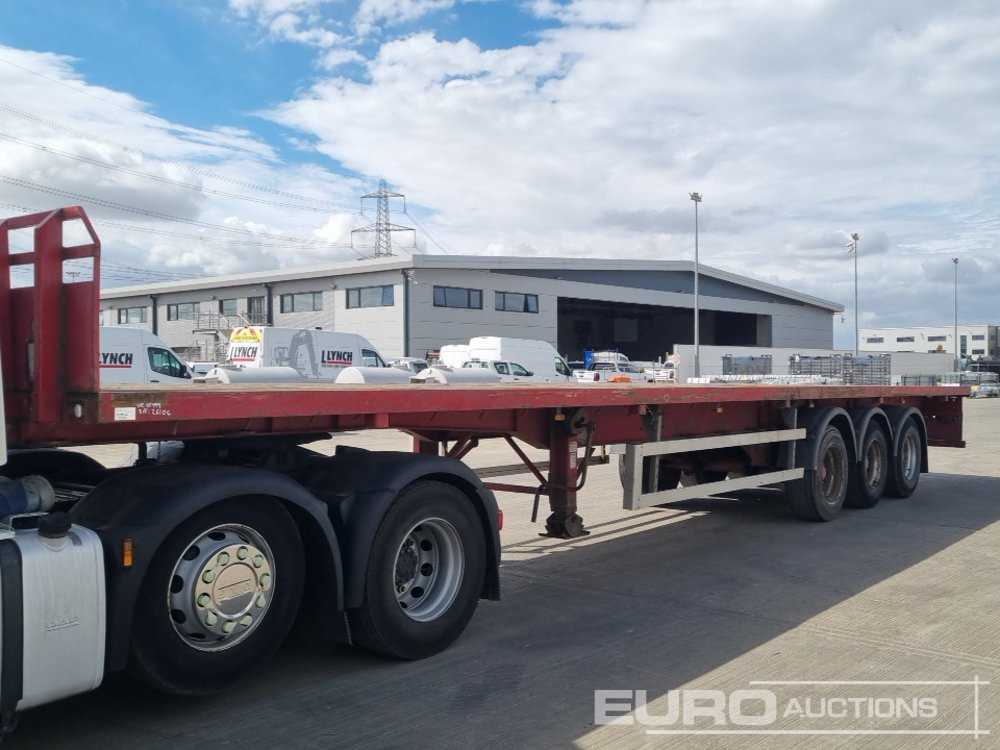 2011 Dennison Tri Axle Flatbed Trailer (Plating Certificate Available) - Semi-reboque plataforma/ Caixa aberta: foto 1 2011 Dennison Tri Axle Flatbed Trailer (Plating Certificate Available) - Semi-reboque plataforma/ Caixa aberta: foto 1